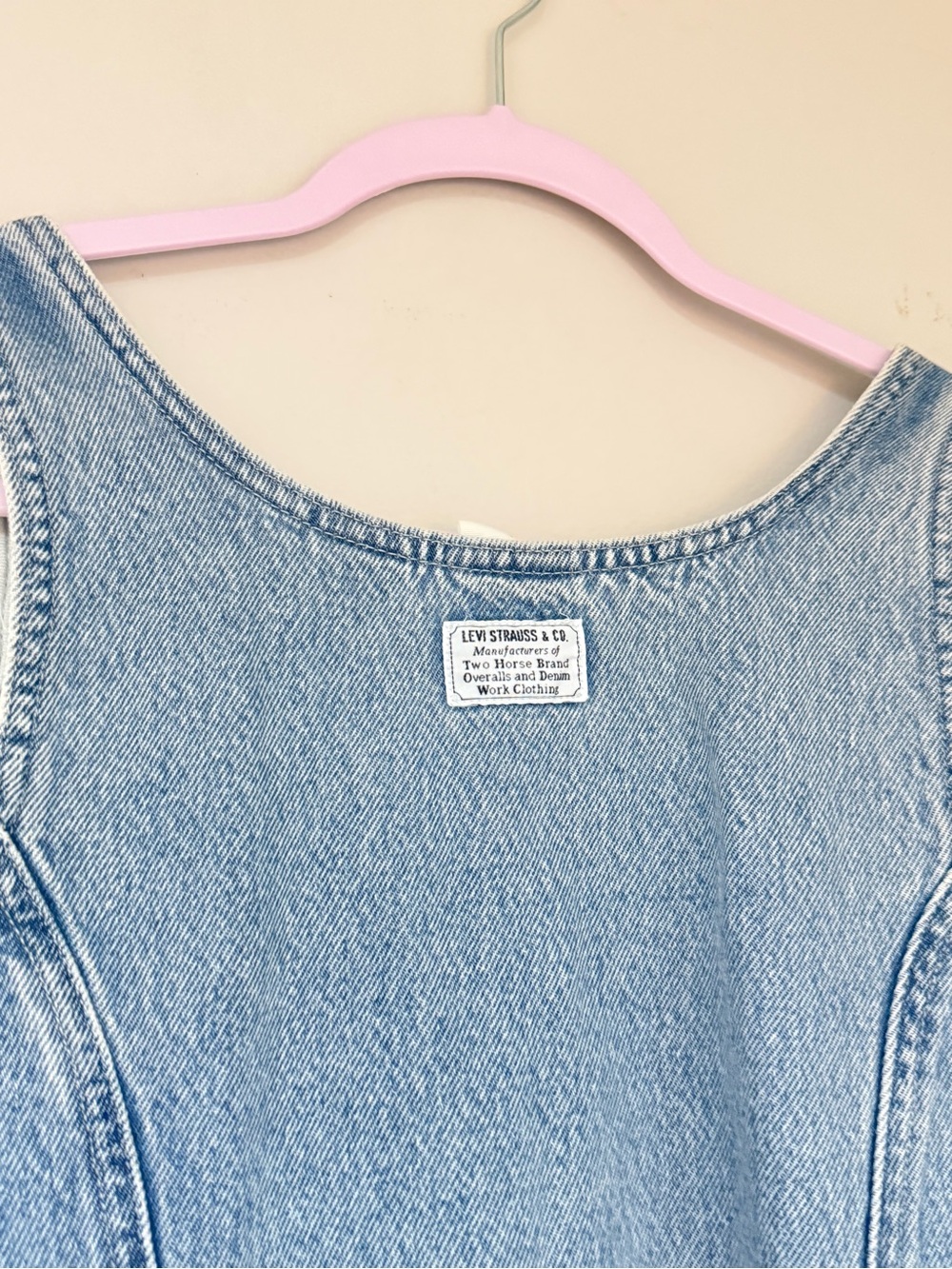 Levi’s Light Wash Button Front Denim Dress Size Medium Sleeveless Jean Dress - Picture 5 of 7